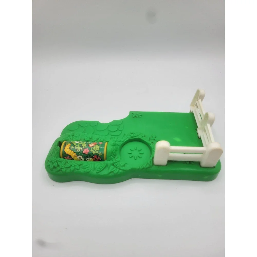 Vintage Fisher Price Little People Garden Base Picket Fence Rotating Bug Drum